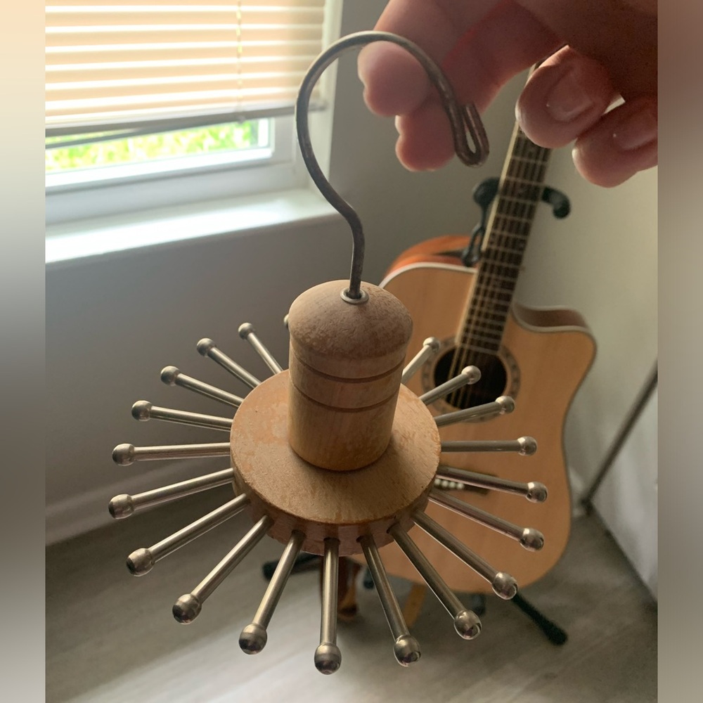 Rotating Tie hanger